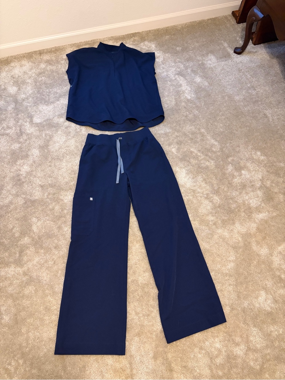 Figs Rafaela top and Isabel bottoms (Navy)